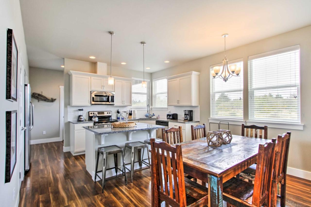 Ocean Shores House With Hot Tub - Walk To Beach Екстериор снимка